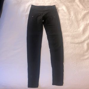 Lululemon Black Wunder Under Zipper Pocket Moto Leggings Full Length Size 2